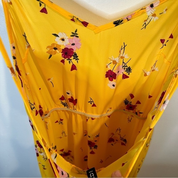 Divided H&M Women’s Crepe Dress Yellow Floral Sleeveless Maxi Side Slit Size 8 - Picture 8 of 10